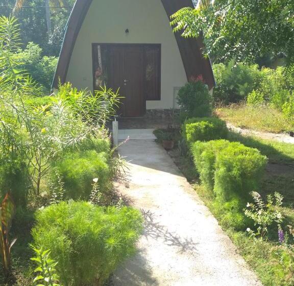 تختخواب و صبحانه Cnunk Bungalow