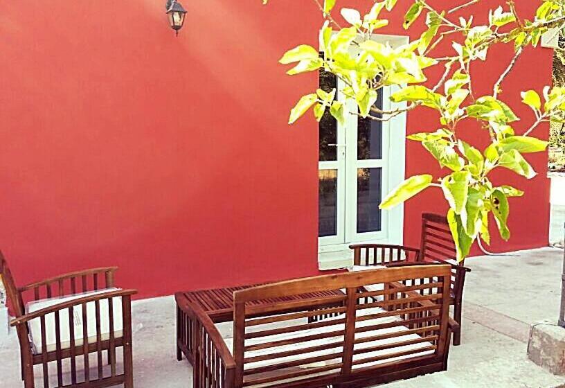 تختخواب و صبحانه Il Casale Dei Principi