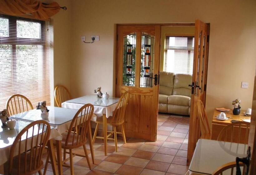 Johnny B S B&b