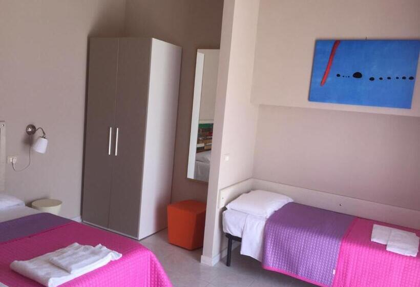 پانسیون Hostal Al Porto