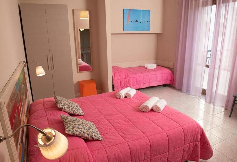 پانسیون Hostal Al Porto