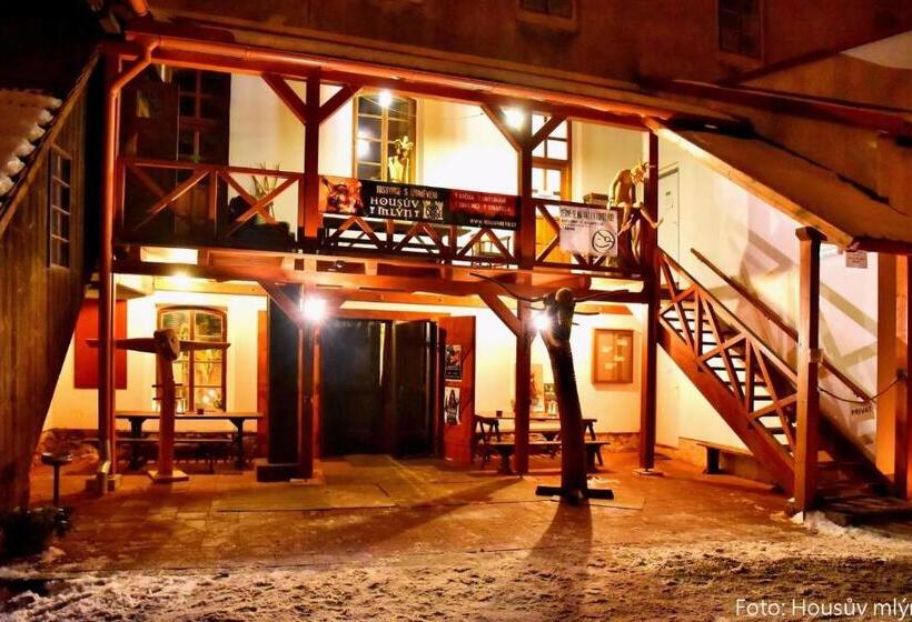 پانسیون Housův Mlýn