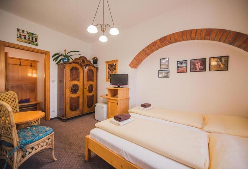 هاستل Penzion U Papoušků