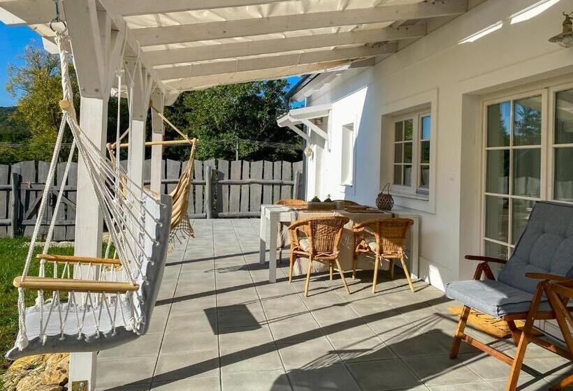 Babérkert Villaház Balatonhenyén