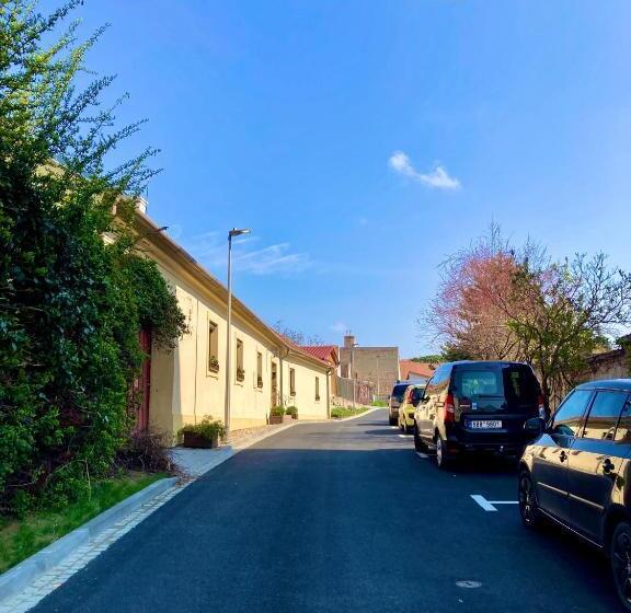 پانسیون Guesthouse Mikuláš Mikulov   Free Parking In The City Center