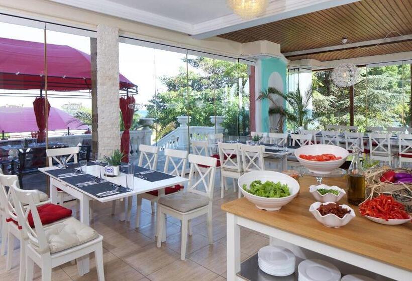 استراحتگاه Atrium Beach Hotel   All Inclusive