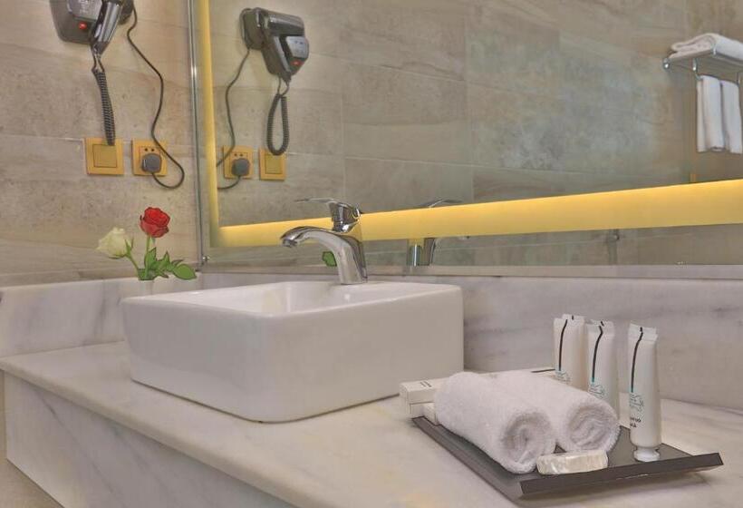Paradise Elite Hotel Tahlia