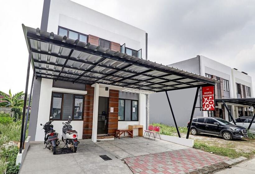 هتل Oyo 90688 Marta Residence