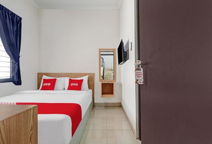 هتل Oyo 90688 Marta Residence