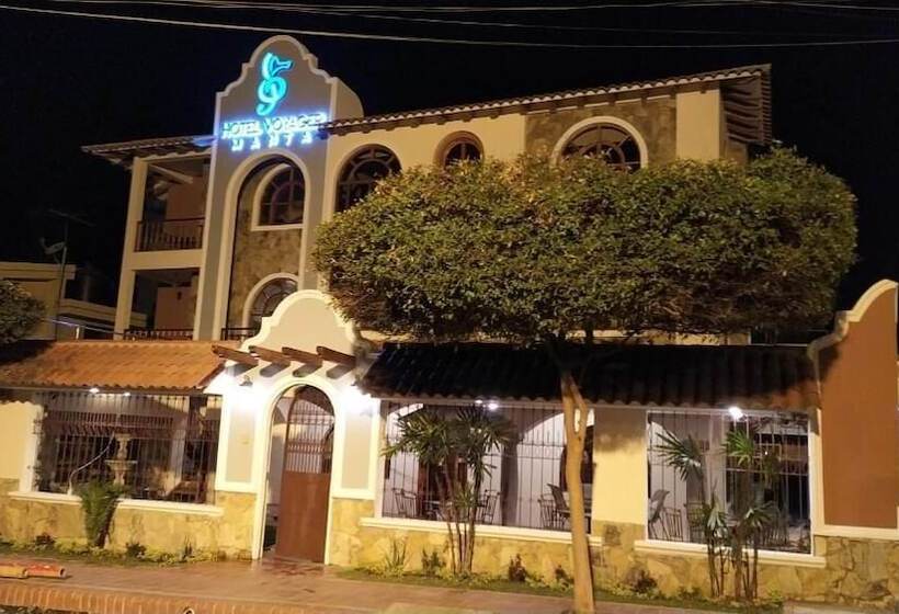 هتل Voyager Manta