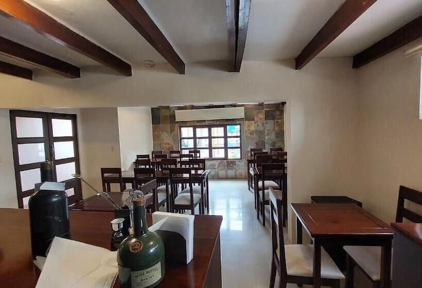 هتل Voyager Manta