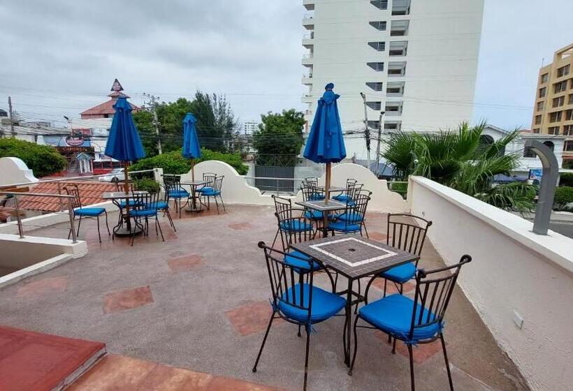 هتل Voyager Manta