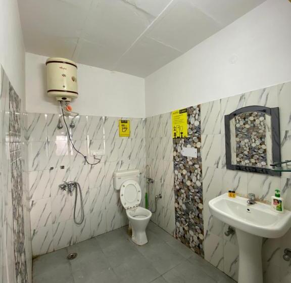 Lushtree Backpackers   Hostel & Cafe