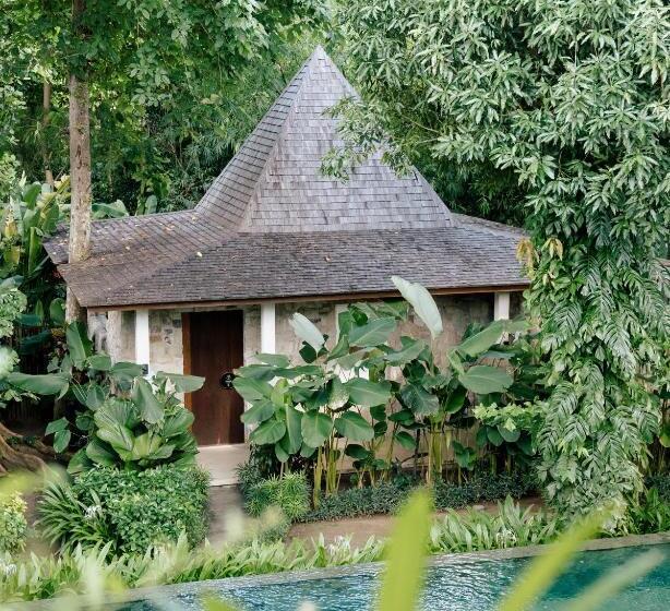 Umani Village