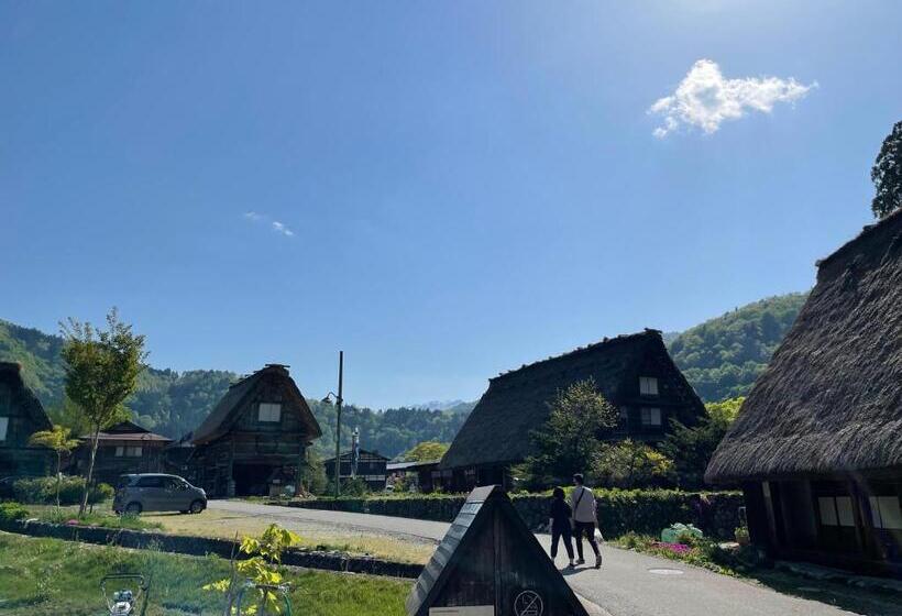 Общежитие Guesthouse Shirakawa Go Inn