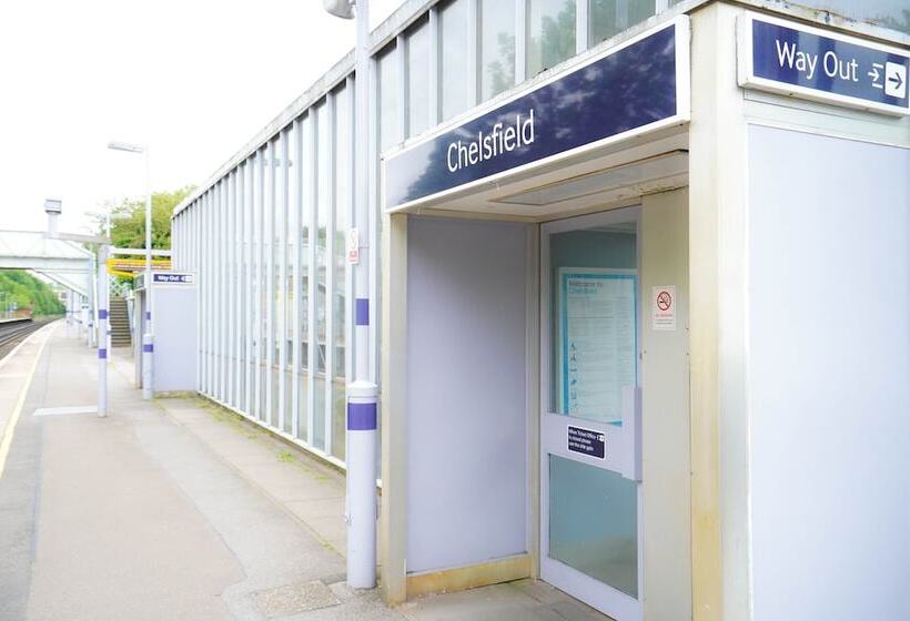 Newly Refurbished Studio, 20 Mins To London Bridge