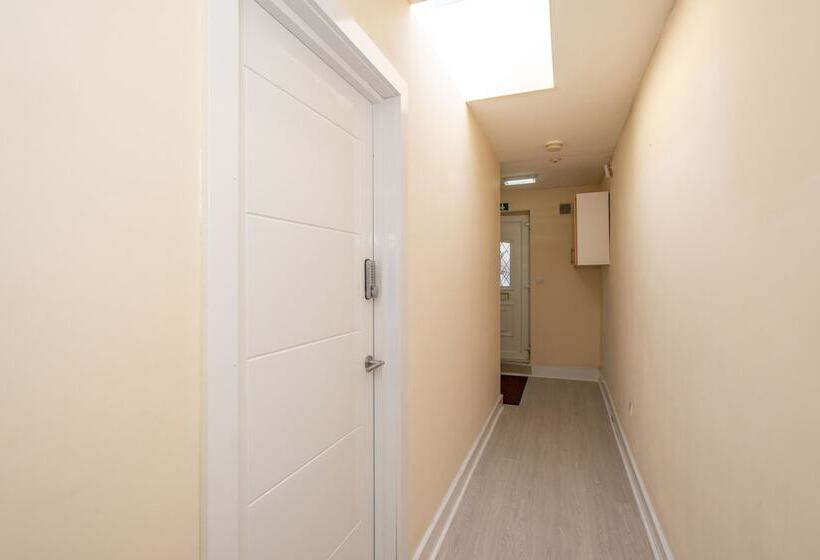 Newly Refurbished Studio, 20mins To London Bridge