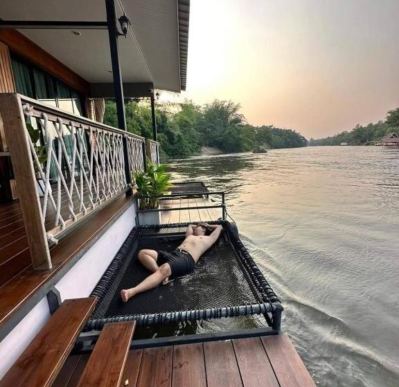 هتل Rimwang The River Life