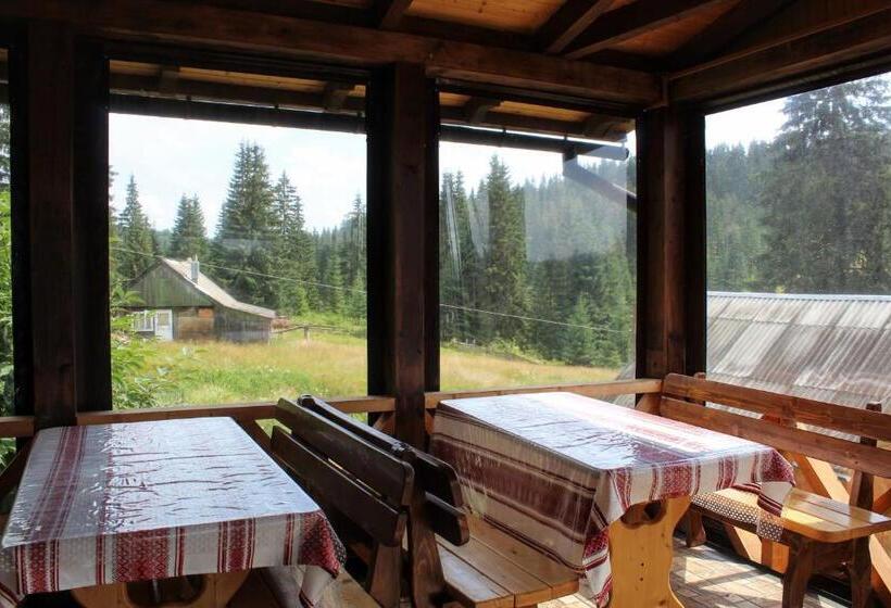 Pension (Hôtel basse catégorie) гостьовий дім у ані