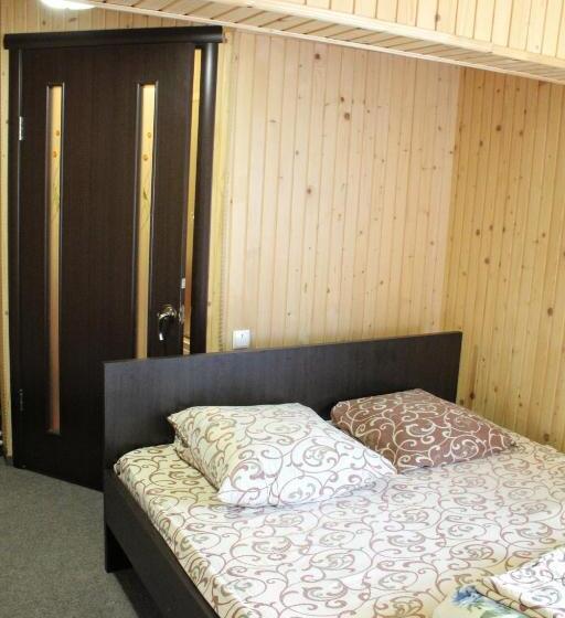 Pension (Hôtel basse catégorie) гостьовий дім у ані