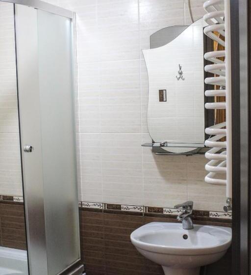 Pension (Hôtel basse catégorie) гостьовий дім у ані