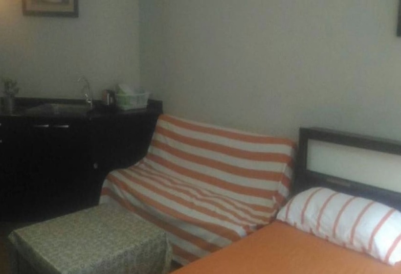 پانسیون Room In Guest Room   Chan Kim Don Mueang Guest House, 550 Yards From Impact Muang Thong Thani