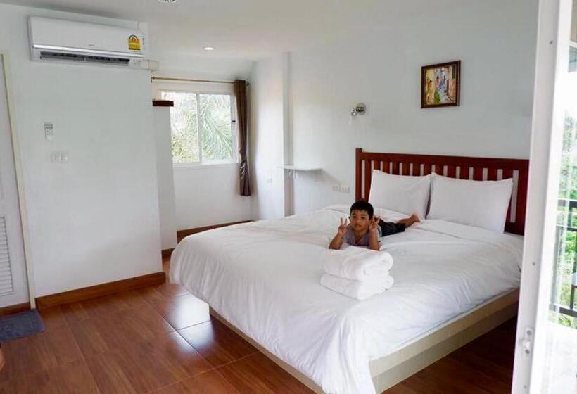 استراحتگاه Baan Chang Residence