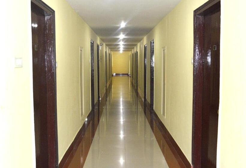 בית מלון כפרי The Rajgir Residency