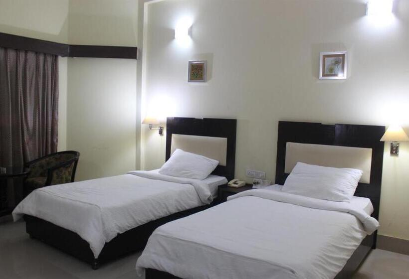 בית מלון כפרי The Rajgir Residency