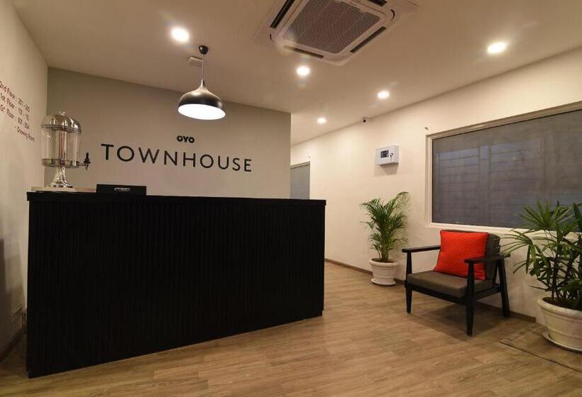 هتل Super Townhouse Royapettah Near U.s Consulate