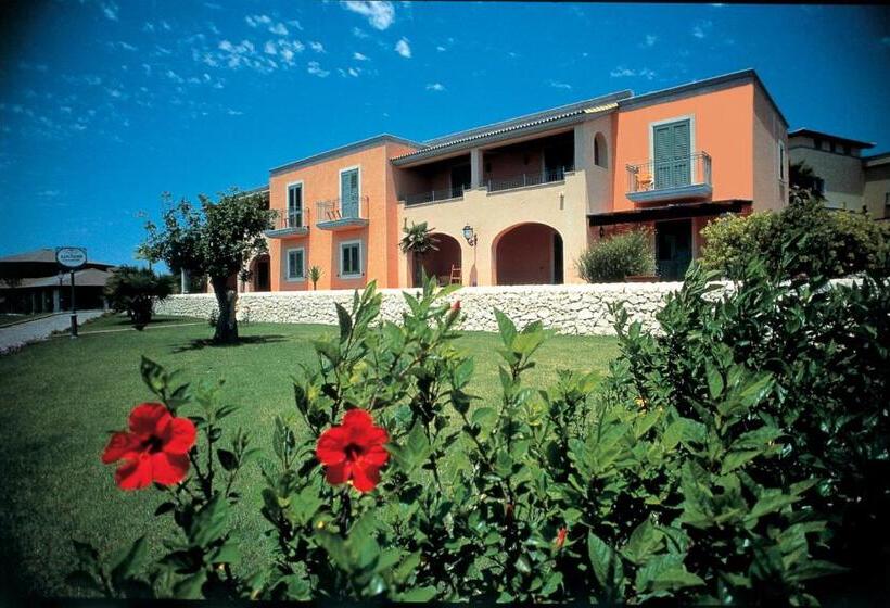 Hotel Igv Club Baia Samuele