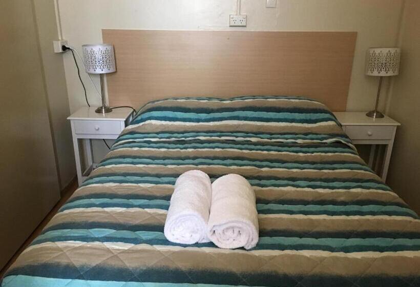 モーテル Plantation Park Motor Inn