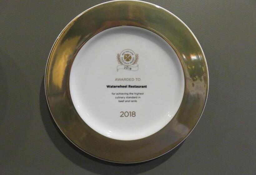 הוסטל Stations Inn