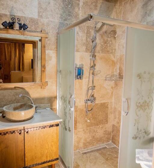 هتل Grand Elite Cave Suites