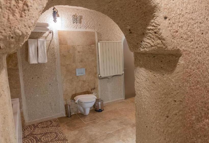 هتل Grand Elite Cave Suites