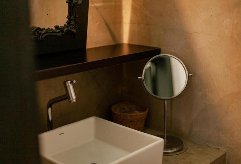 酒店 & Restaurante Vilaveratheresa