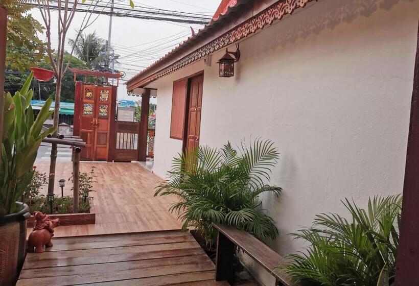 ペンション Chanida Home