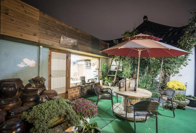 بنسيون Hanok Story Guesthouse