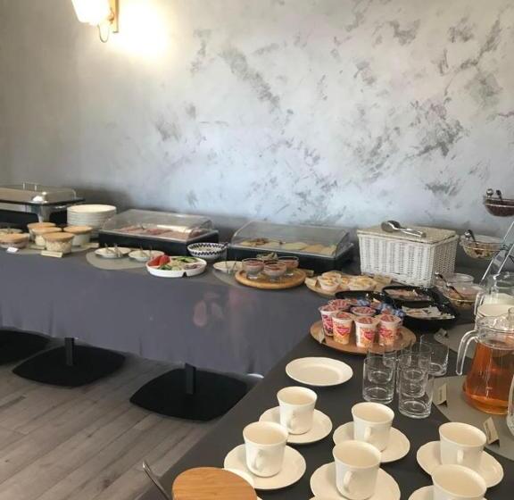 ホテル Astra Tajemniczy Ogród