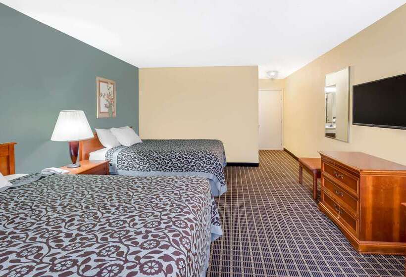 هتل Days Inn & Suites By Wyndham Kalamazoo