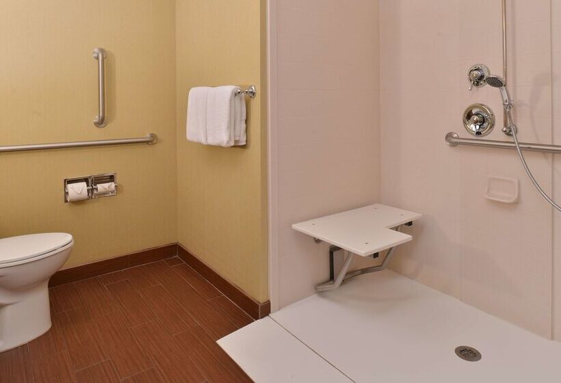 בית מלון כפרי Hilton Garden Inn Cincinnati/west Chester