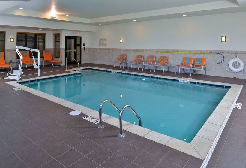 בית מלון כפרי Hilton Garden Inn Cincinnati/west Chester