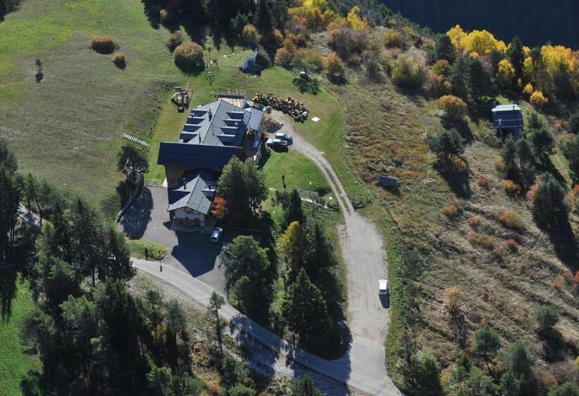 Отель Rifugio Predaia Ai Todesci