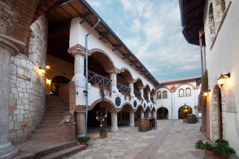 هتل Vinifera Vineyards