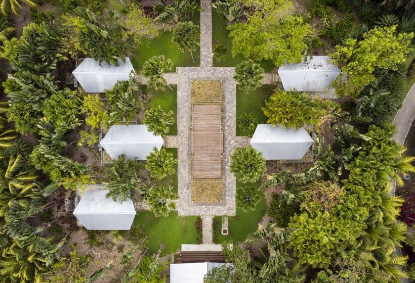 Indura Beach & Golf Resort Curio Collection By Hilton