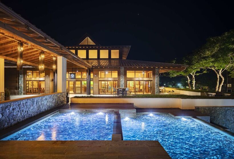 Indura Beach & Golf Resort Curio Collection By Hilton