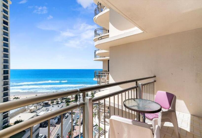 Beachcomber Resort   Official