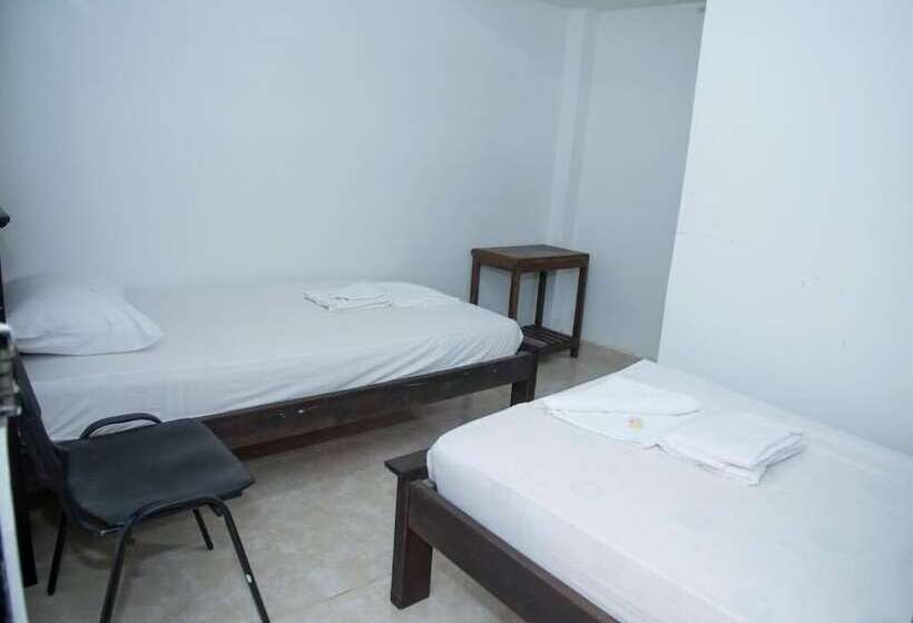 Aparta Hotel El Cacique Upar