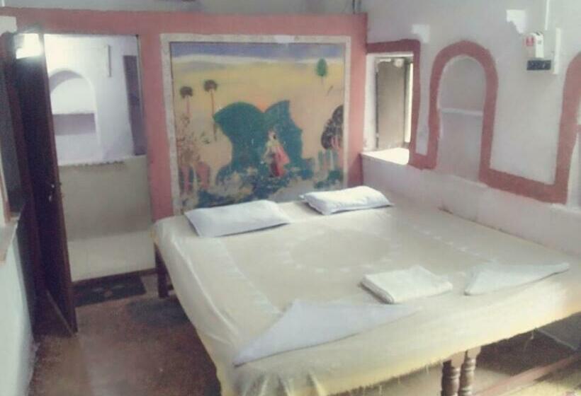 فندق Haveli Uma Megh Tourist Guest House
