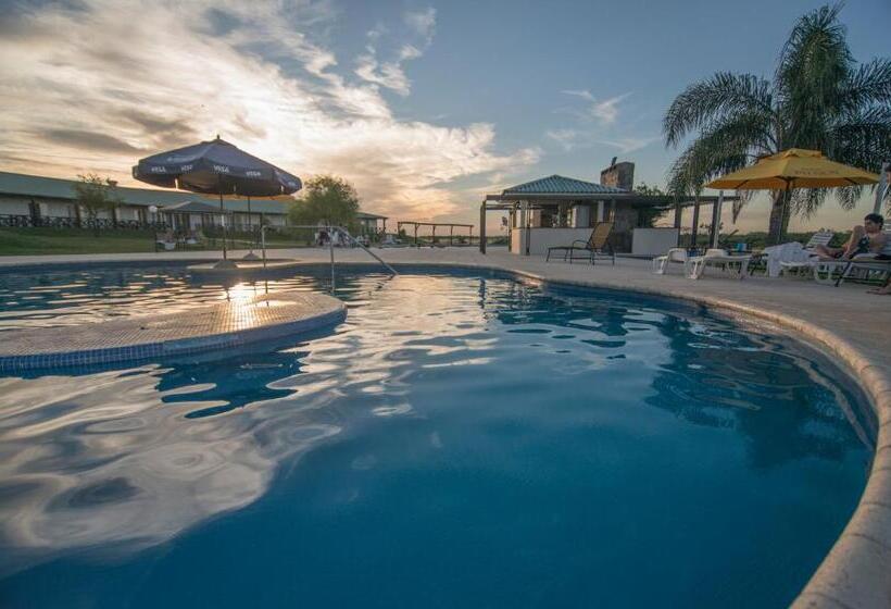 هتل Los Naranjos Resort & Spa Termal